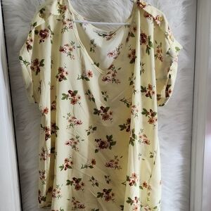 Elegant Floral Women’s Blouse